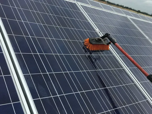 Commercial Solar Panel Cleaning